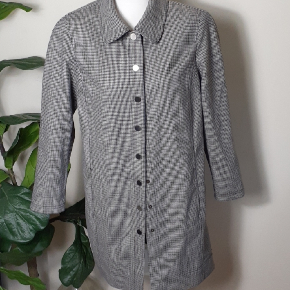Worth New York trench coat size medium